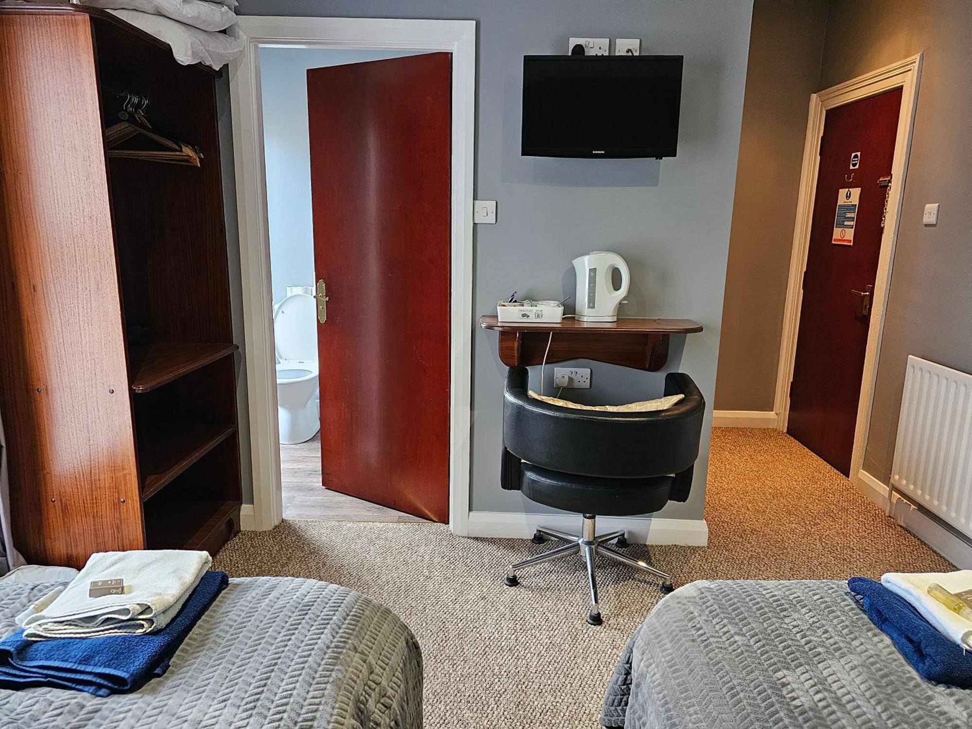 Manor Hotel 巴利马尼 外观 照片